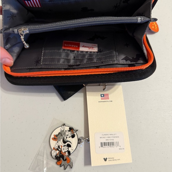 Harveys Mickey and Friends Halloween Classic Wallet - Picture 4 of 4